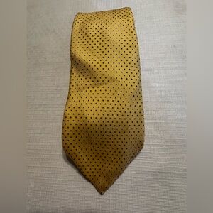 Hathaway Men’s Yellow Polka Dotted Classic Tie  55”L 100% Silk